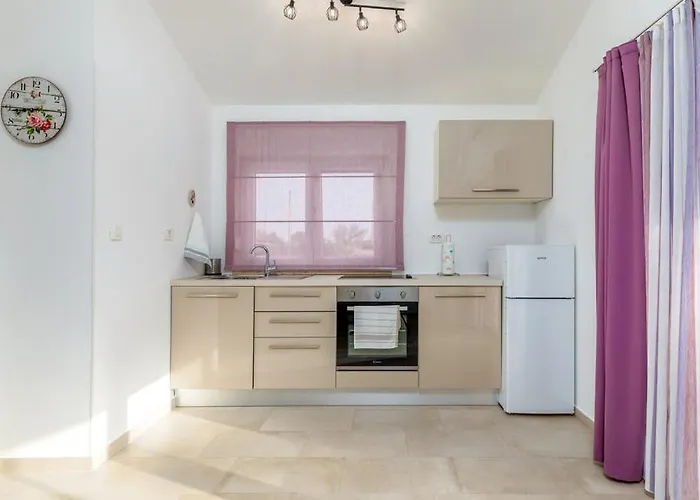 Stancija Korta Holiday home Bencici