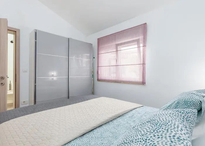 Holiday home Stancija Korta *