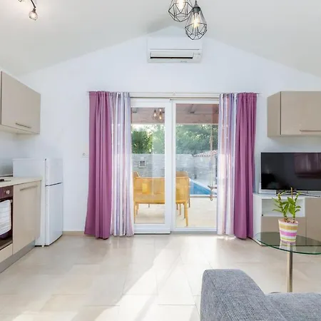 Stancija Korta Tatil Evi *